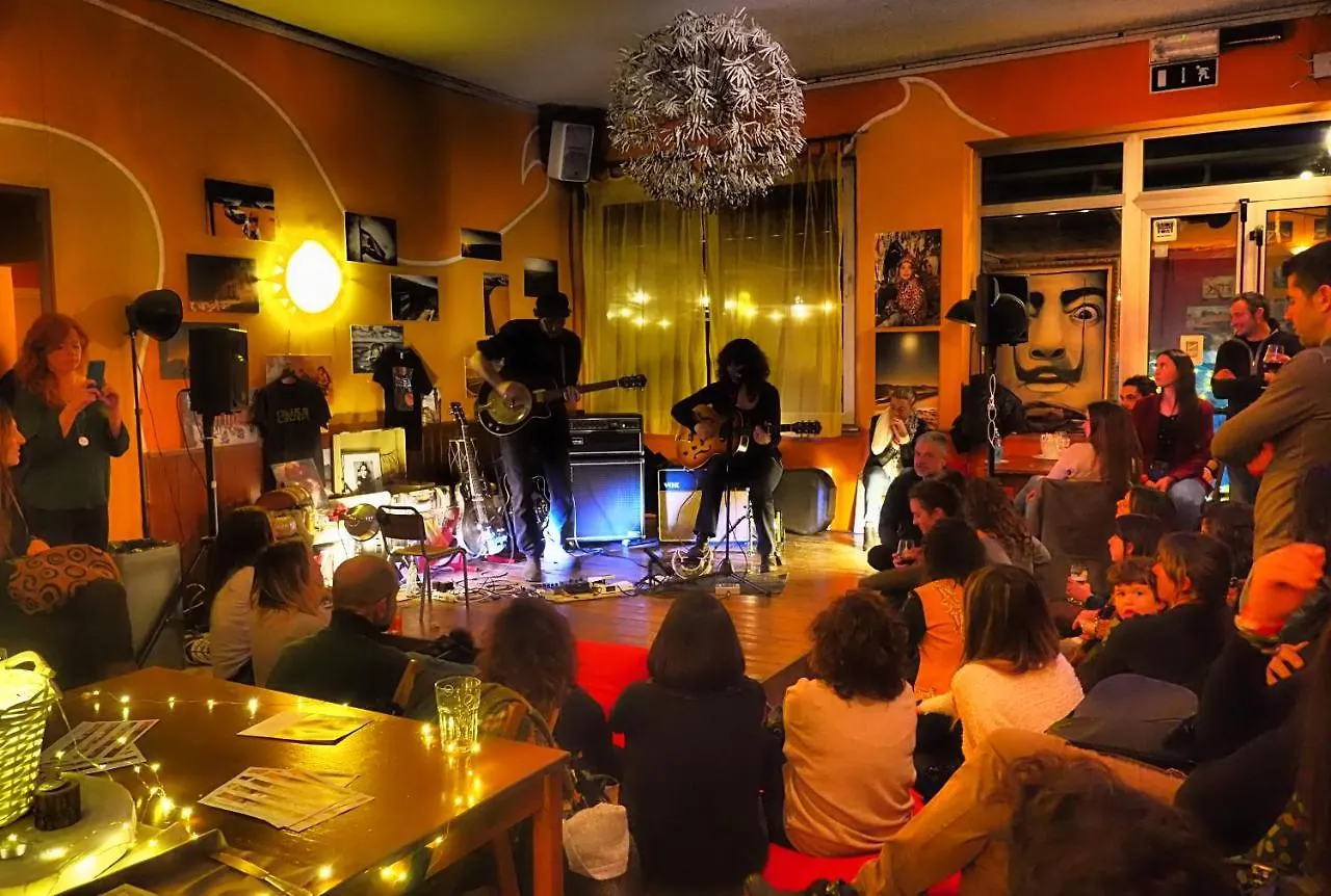 Sunflower Beach Backpacker Hostel & Bar Rimini Italia