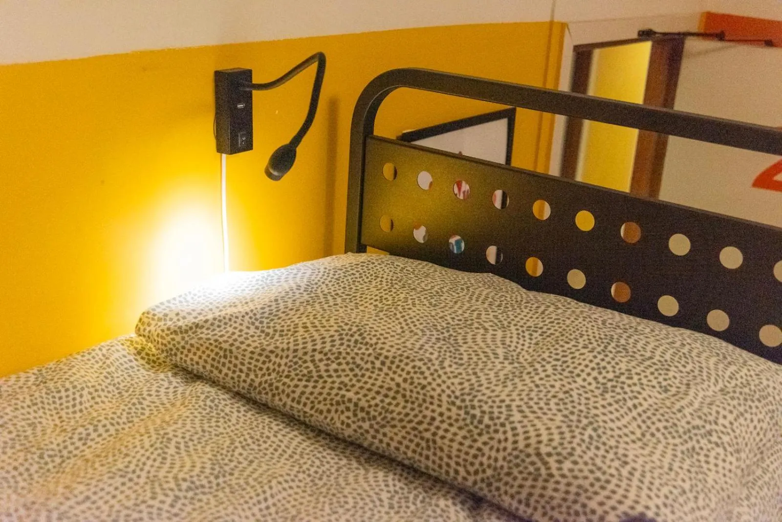 Sunflower Beach Backpacker Hostel & Bar Rimini Italia