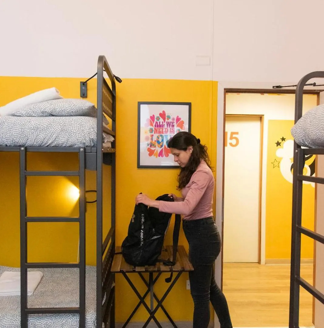 Sunflower Beach Backpacker Hostel & Bar Rimini