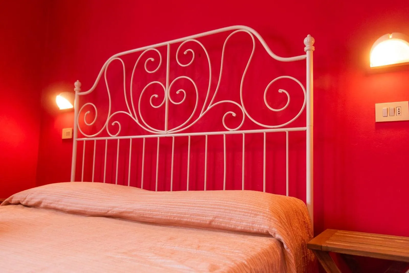 Sunflower Beach Backpacker Hostel & Bar Rimini